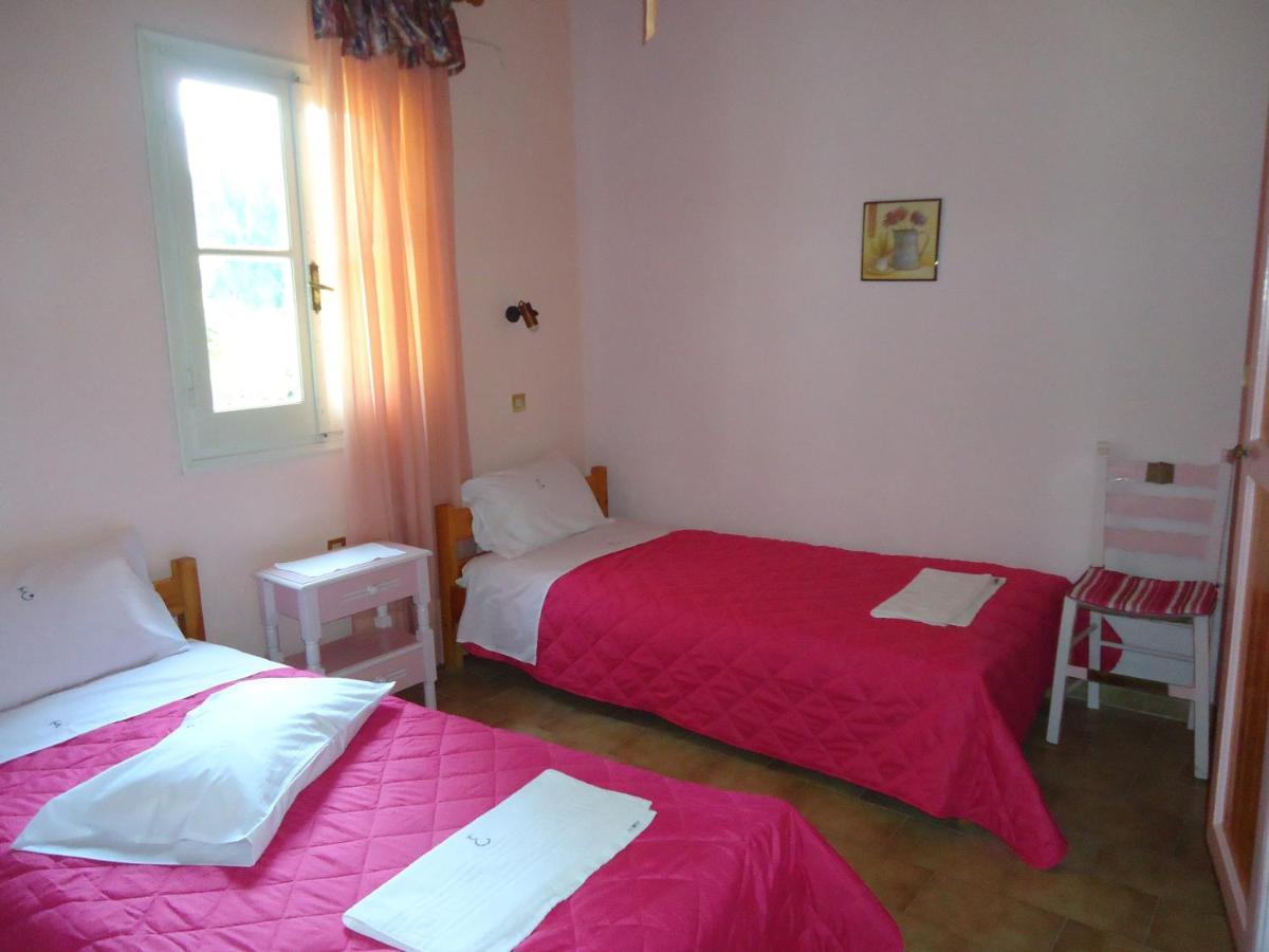 Errika Apartment Ипсос Екстериор снимка
