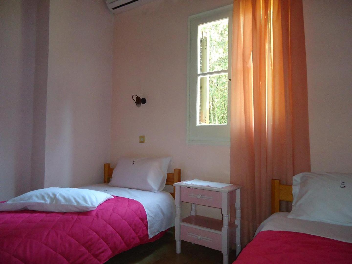 Errika Apartment Ипсос Екстериор снимка