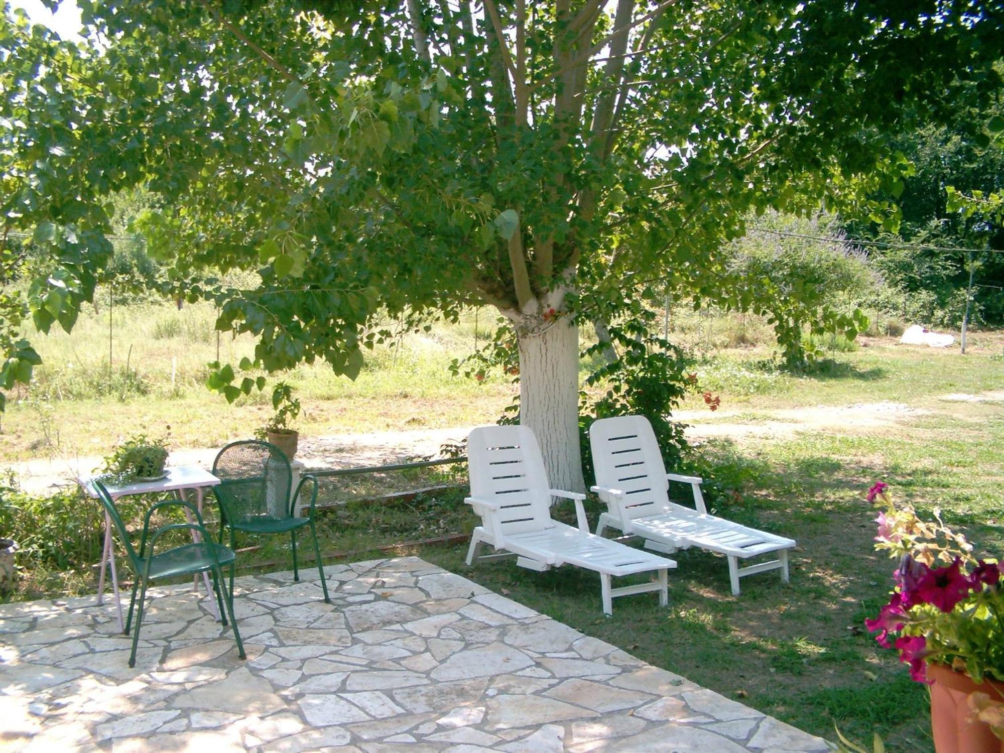 Errika Apartment Ипсос Екстериор снимка
