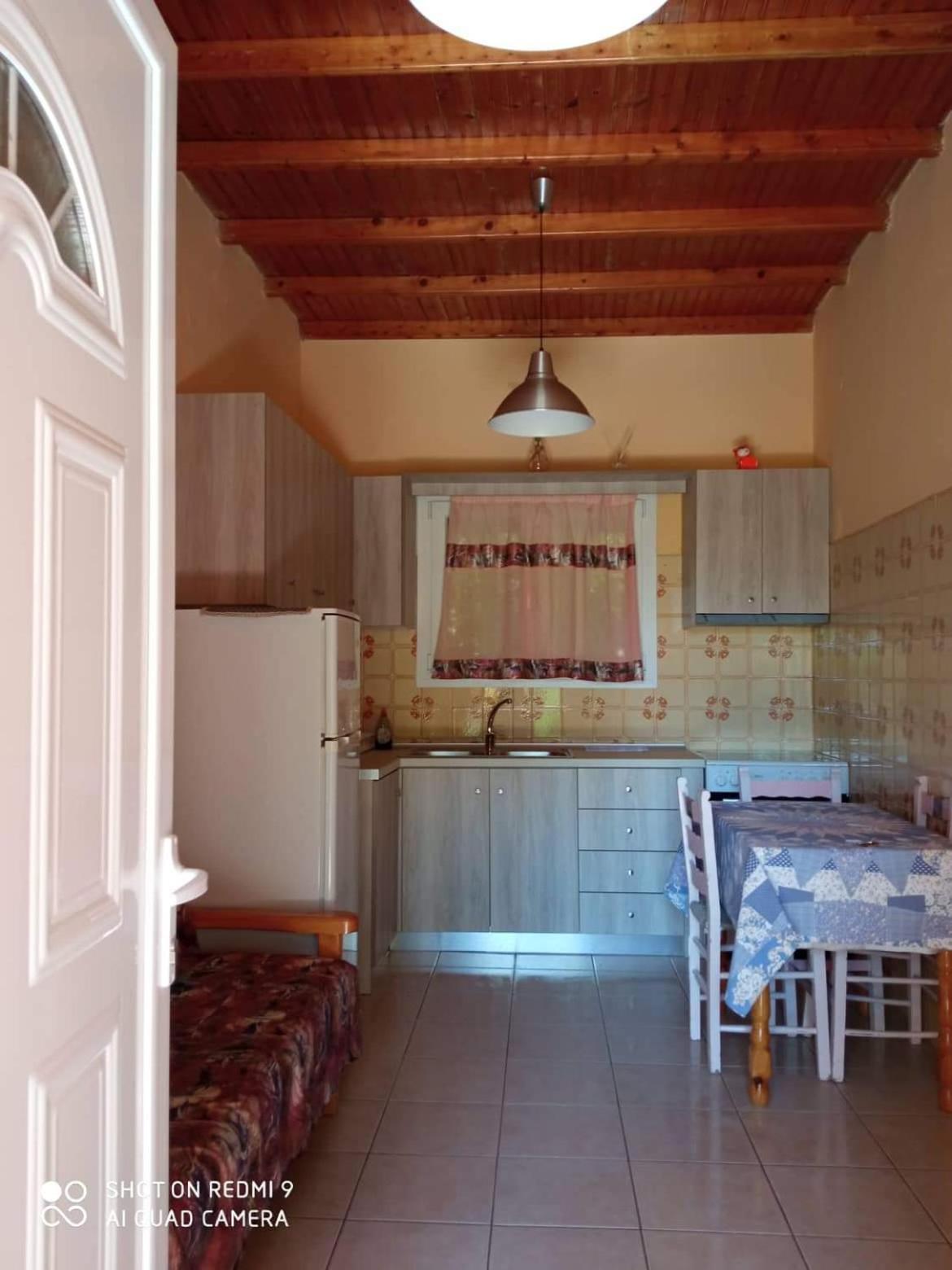 Errika Apartment Ипсос Екстериор снимка