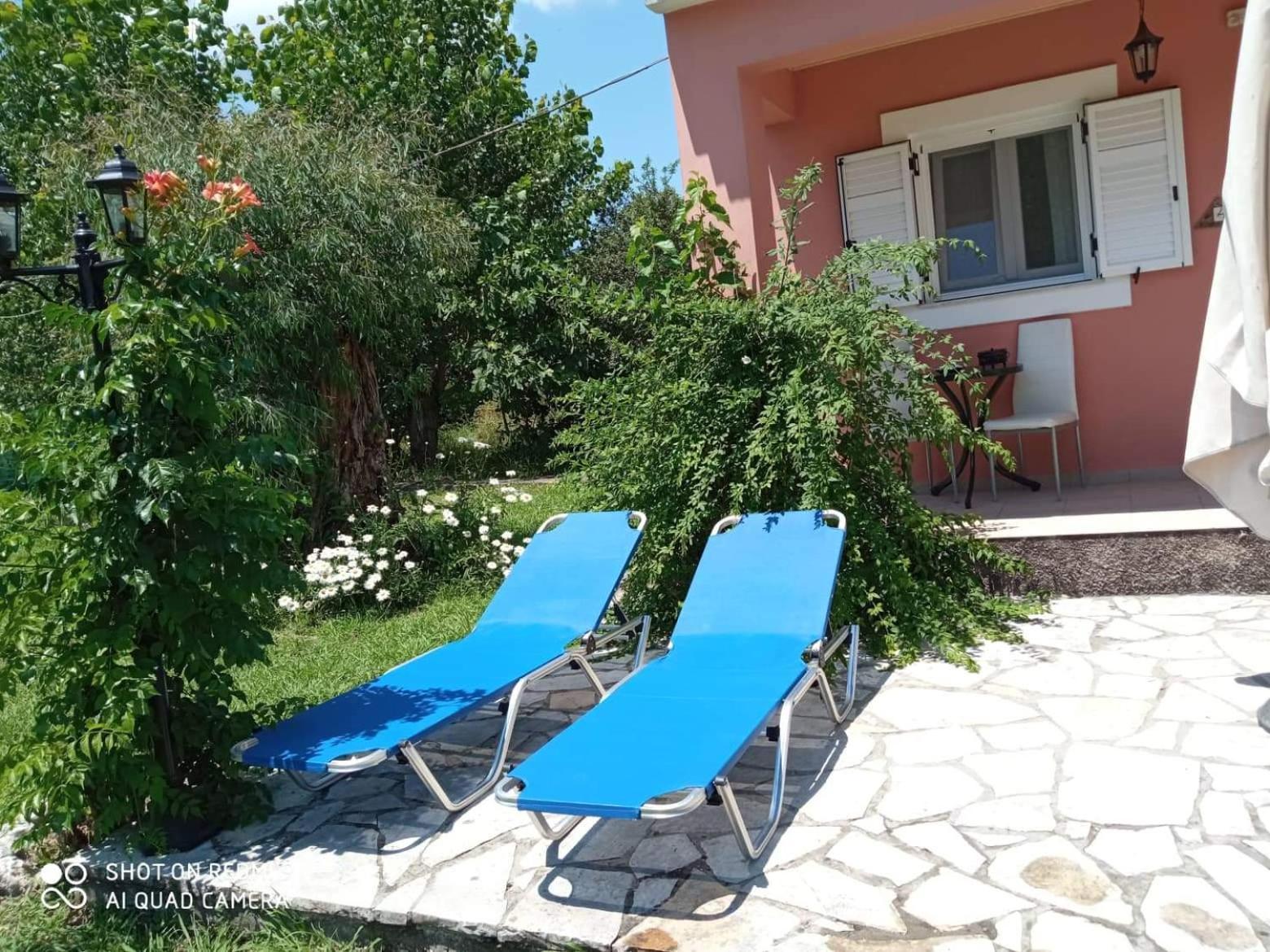Errika Apartment Ипсос Екстериор снимка