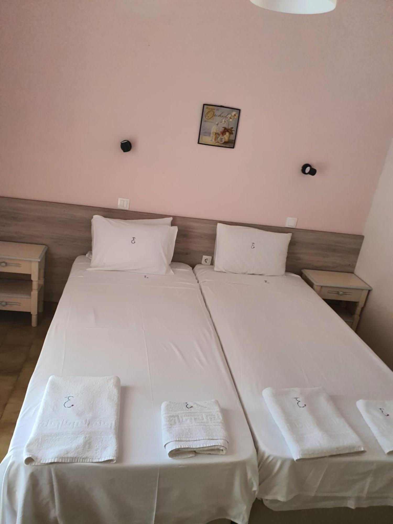 Errika Apartment Ипсос Екстериор снимка